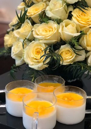 Hình của món Panna cotta vị xoài.