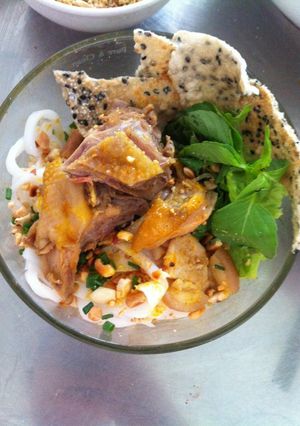 A picture of Mi Quang Ga (Quang-Style Chicken Noodles).