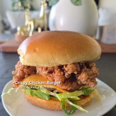 A picture of Crispy Chicken Burger.