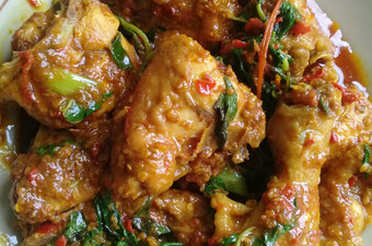 Resep Ayam kuning pedas kemangi Enak