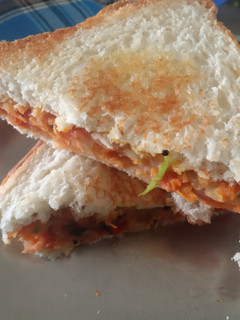வெஜிடபிள் சாண்ட்விச் (vegetable sandwich recipe in tamil) செய்முறை முக்கிய புகைப்படம்