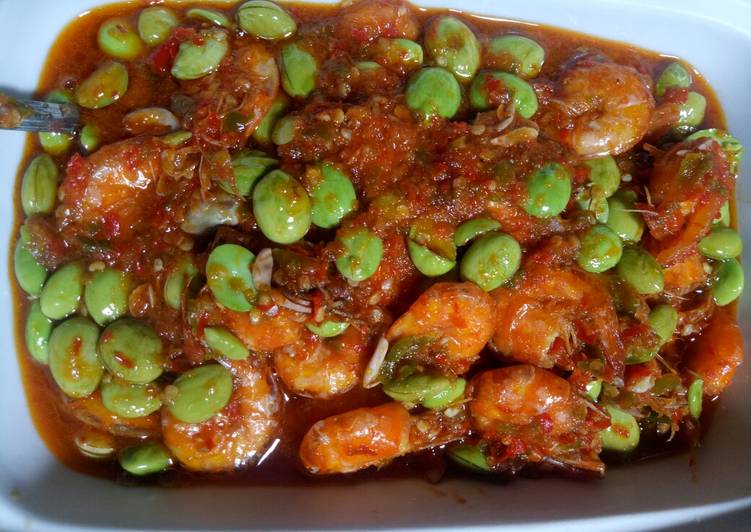 Langkah Mudah untuk Menyiapkan Sambal Udang pete, Lezat