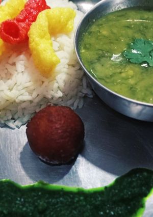 A picture of Bathua ki daal.