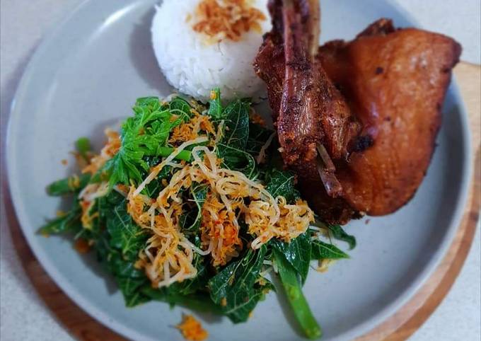 Crispy Duck with Indonesian Salad