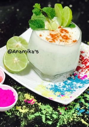 A picture of Bangla’r Doi aar Lebu’r Ghol or Plain Yoghurt Lassi- Bong Style.