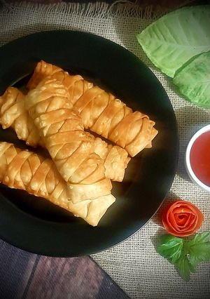 চিকেন স্ট্রিপস রোল। রেসিপির প্রধান ছবি