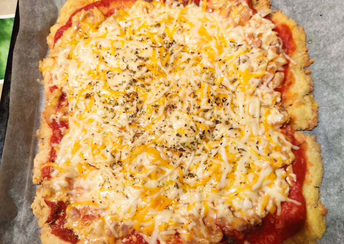 Pizza keto con base de pollo