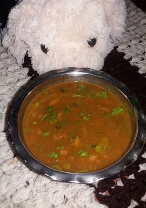 A picture of Tamarind rajma.