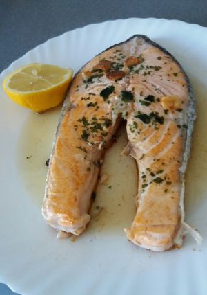 Una foto de Rodaja de salmón a la plancha