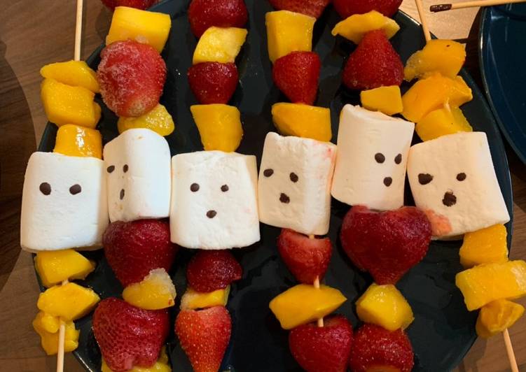 Steps to Prepare Homemade Spooky fruity skewers