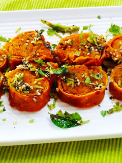 A picture of Roti Dhokla.