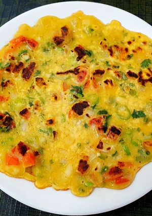 મીક્ષ વેજ પુડલા(Mixed veg chilla recipe in Gujarati) રેસીપી મુખ્ય ફોટો