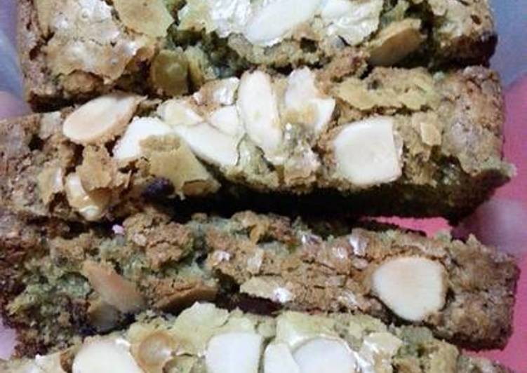 Matcha brownies shiny crust