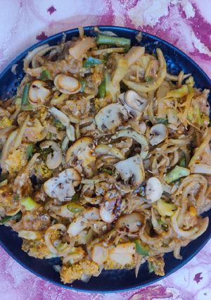 A picture of Bottleguard Noodles with Pan Fried Mushrooms.
