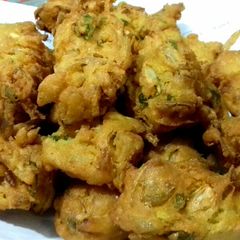 Baisan K Pakorhay (Piyaju) #Cookpadapp #Iftar_Contest A picture of Baisan K Pakorhay (Piyaju) #Cookpadapp #Iftar_Contest.