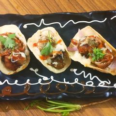 A picture of Taco with chaat.