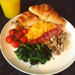 A picture of Creamy scrambled eggs.