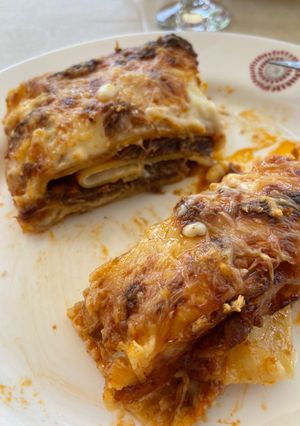 Une photo de Lasagnes avec morceaux de basse côte de bœuf
