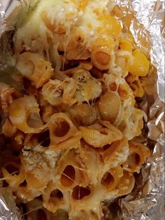 صورة لوصفة مكرونة بالقصدير (أسهل وأسرع وصفه)
