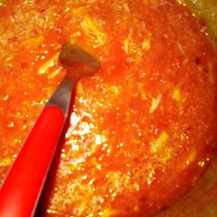 A picture of Fresh tomato sauce.