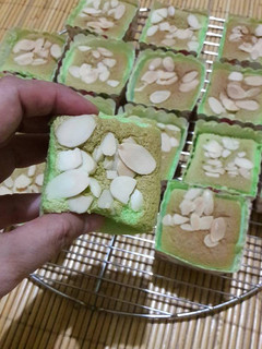 Foto resep Hokaido chiffon cup cake pandan almond