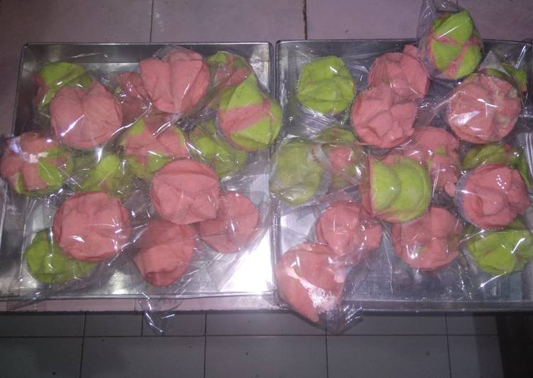 Bolu kukus mekar