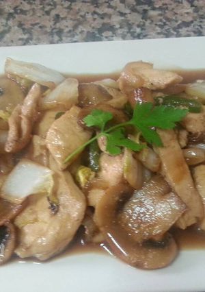 Una foto de Pollo teriyaki