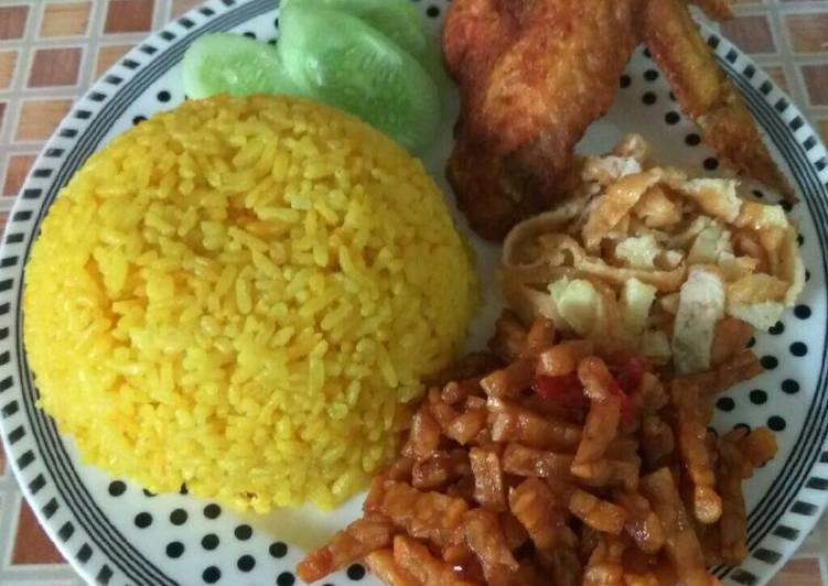 Nasi kuning mudah & praktis