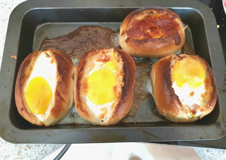 My Cheesey Bacon & Egg in a bread basket. ๐