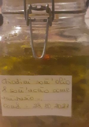 Foto di Chiodini sott'olio..del mio giardino..😜😜 come antipasto