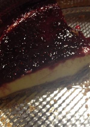 Una foto de Cheesecake con dulce de frambuesas, muy fácil!
