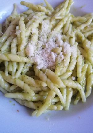 Foto di Trofie al pesto di rucola e noci