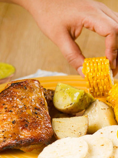 Una foto de Pollo Frikoasado con cerveza