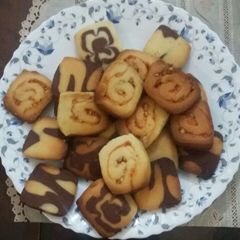 A picture of Choco vanilla cookies.