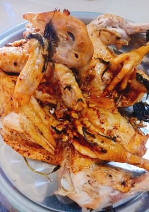 Hình của món Gà nổ muối.