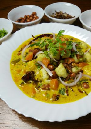 A picture of Mixed Vegetables In Coconut Curry.