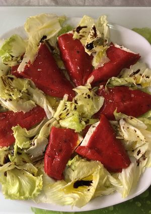Una foto de Pimientos del piquillo rellenos de queso fresco de Burgos