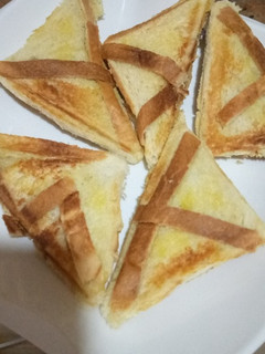 Toasted Bread ainihin hoton girkin