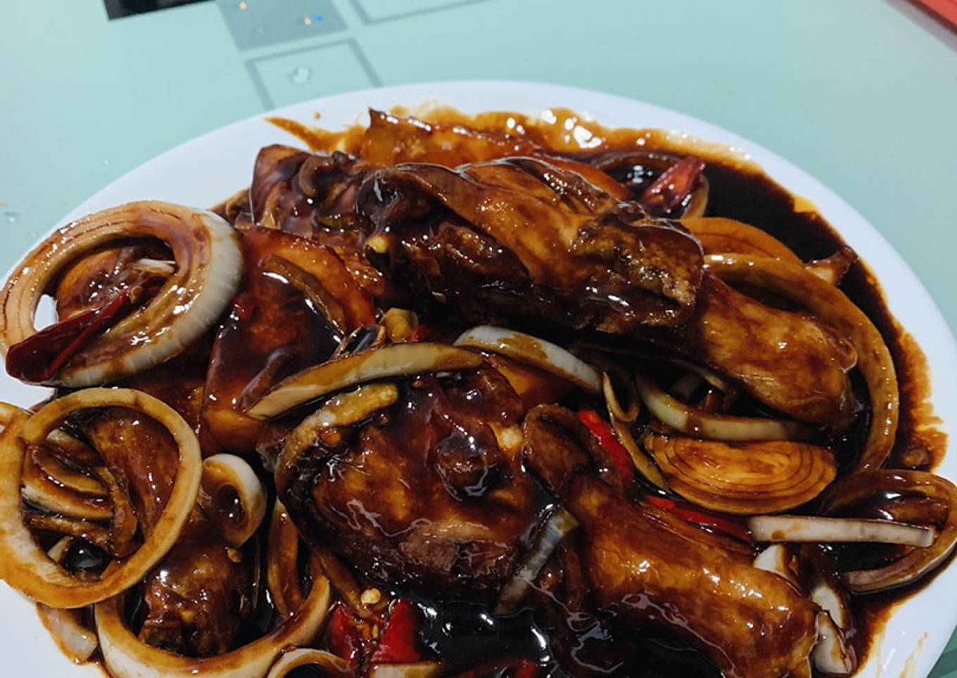 Natural chicken cooked in soy sauce
