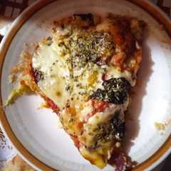 Una foto de Pizza con masa de zucchini