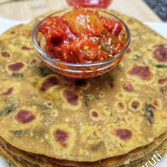 A picture of Methi Na Thepla.