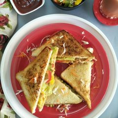 A picture of Tandoori Chicken Coleslaw Toast Sandwich.