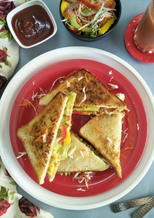A picture of Tandoori Chicken Coleslaw Toast Sandwich.