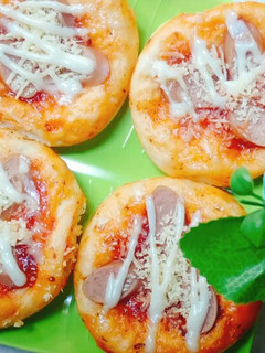 Foto resep Pizza Mini Simple Tanpa Telur