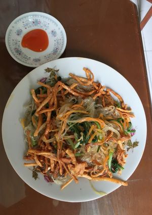 Hình của món Miến xào mực chiên bơ.