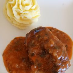 A picture of Ossobuco.