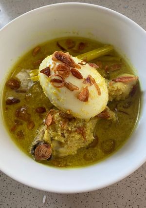 Foto resep 82. Opor ayam telur kuah kuning