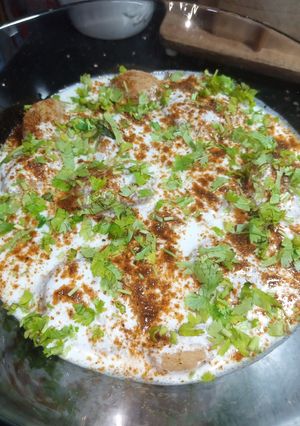 A picture of Masala Dahi Bara.