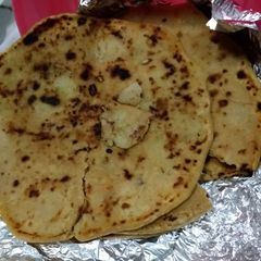 A picture of Aau paratha.