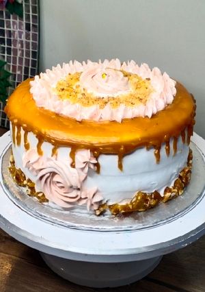 A picture of Butter scotch caramel cake ❤❤❤.